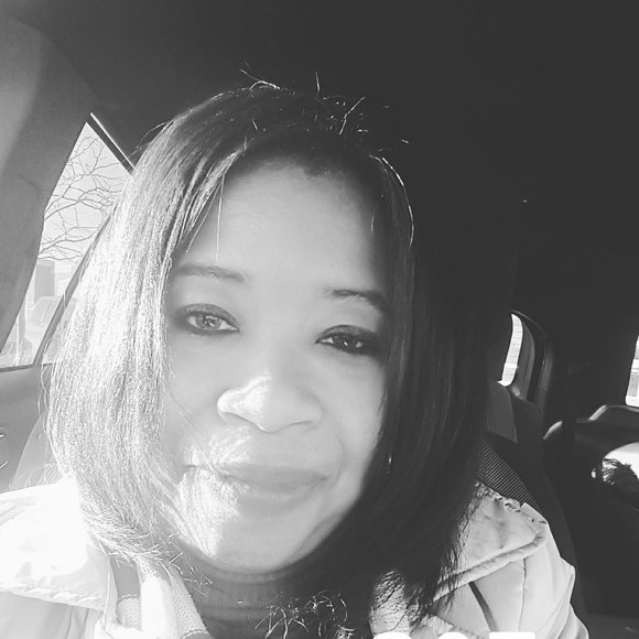 Meet your Posher, Tanya - Picture 1 of 1